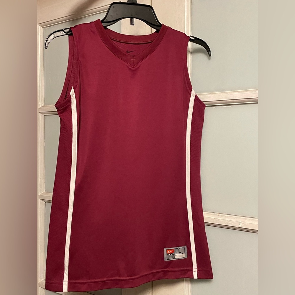 Nike burgundy sleeveless top